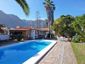 Holiday Home El Castillo - BUV134